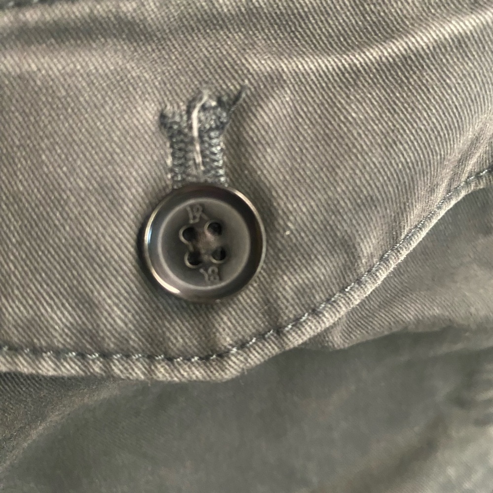 5/$20 Banana Republic Women’s Authentic Chino Blue Black Pocketed Shorts‎ Size 2 - Picture 5 of 9